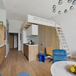 Homey 1br Loft In Old Town Апартаменти Рига