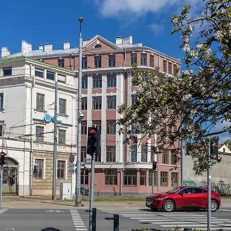 Homey 1br Loft In Old Town